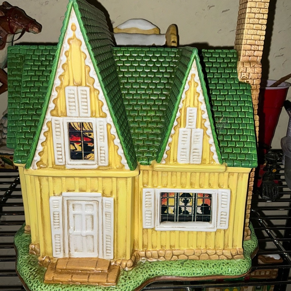 Lefton Colonial Village 1999 Bradley House Limited Ed 1455/4,500 - Picture 6 of 11